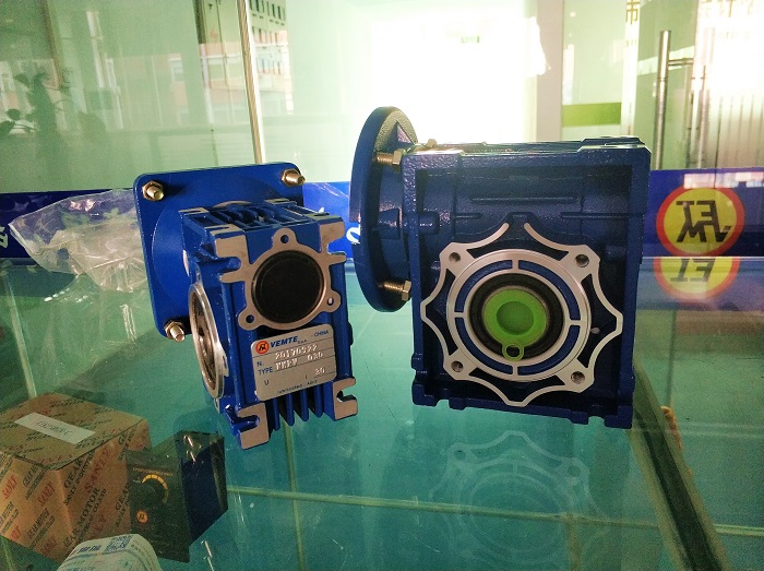 輸送機(jī)減速機(jī)，3KW減速機(jī),齒輪減速電機(jī),NMRV減速機(jī),蝸輪蝸桿減速機(jī)